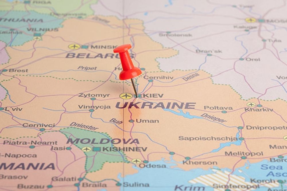 Spanien utrymde sin ambassad i Kiev 25 februari.