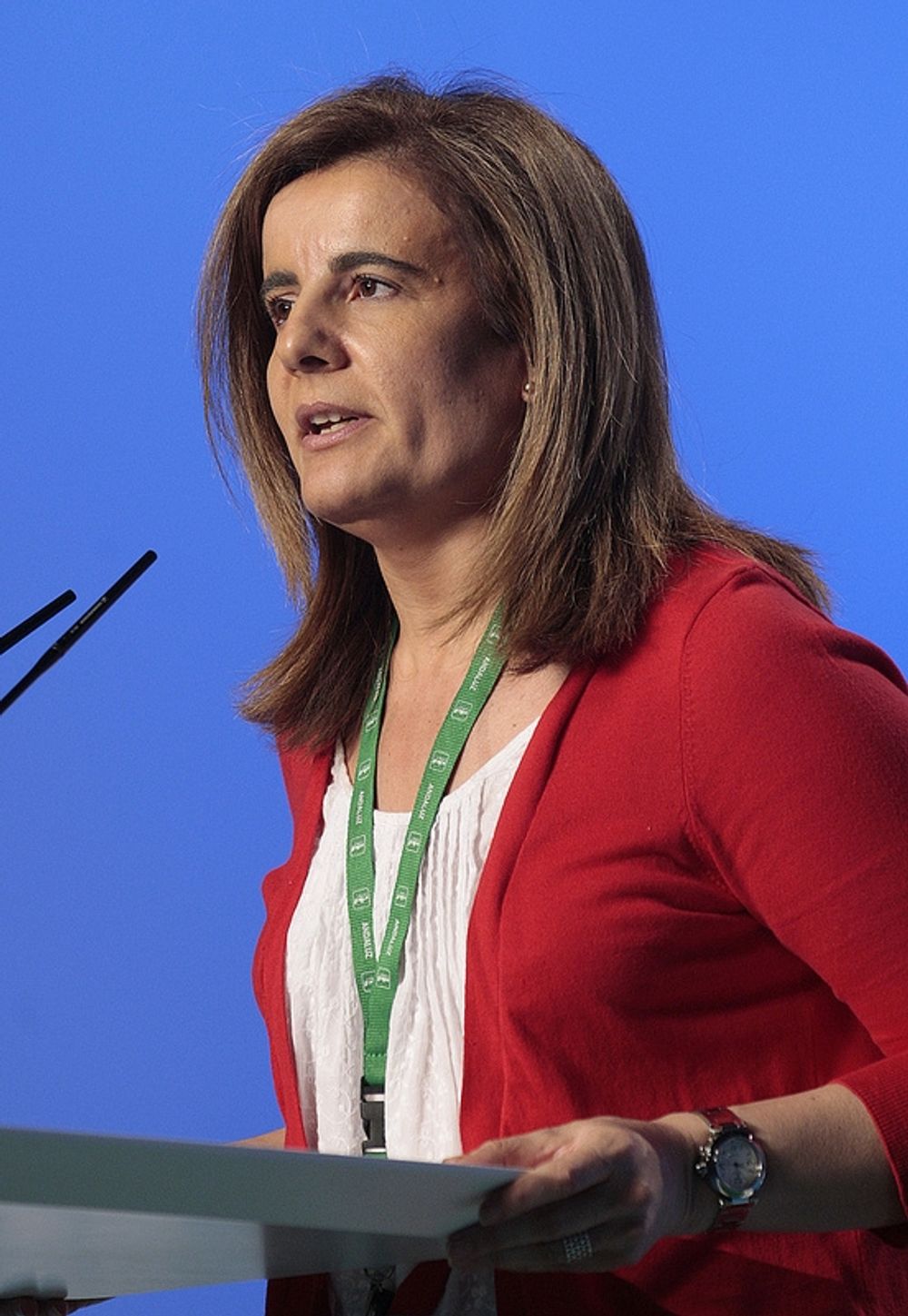 Arbetsmarknadsministern F&aacute;tima B&aacute;&ntilde;ez aviserar om sk&auml;rpta krav f&ouml;r det nya arbetsl&ouml;shetsst&ouml;det.