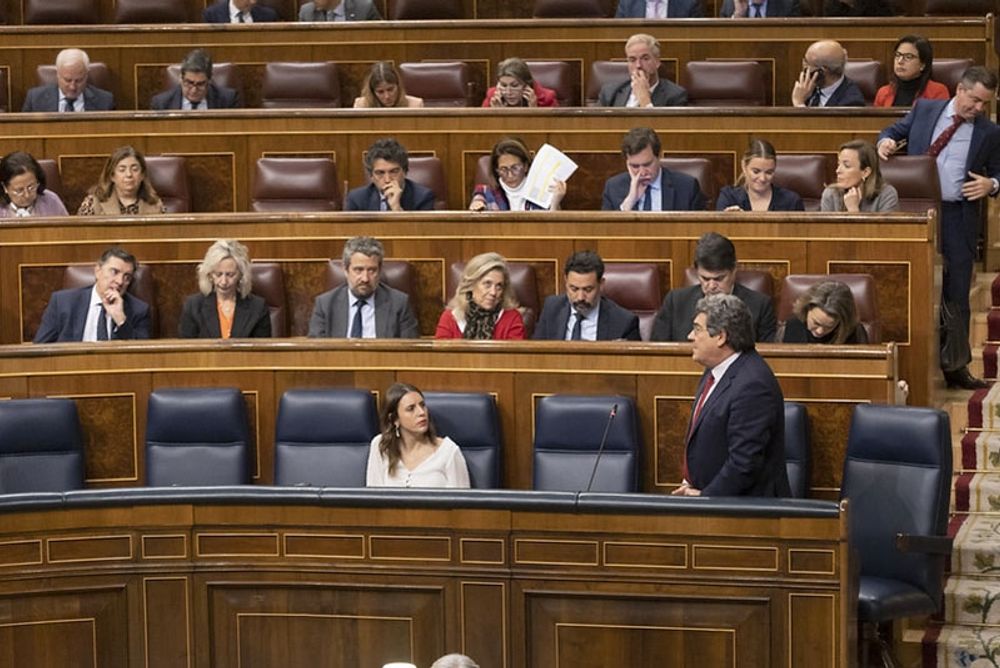 J&auml;mst&auml;lldhetsministern Irene Montero (Unidas Podemos) har lyckats driva igenom &auml;nnu en grundl&auml;ggande reform i parlamentet. Foto: PSOE