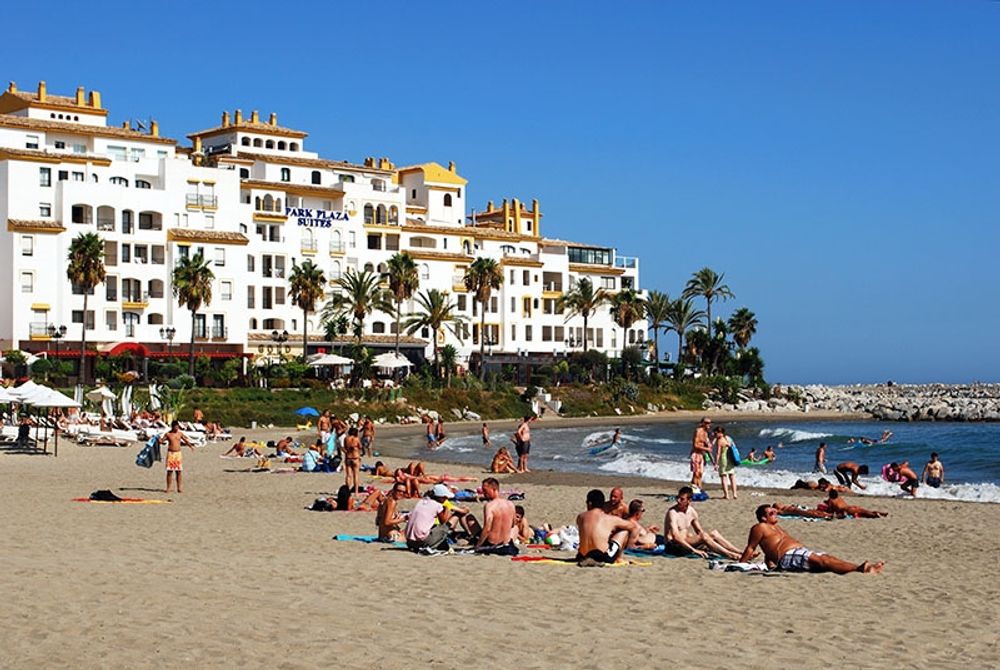 Den tidigare studien fr&aring;n 2018 angav att de flesta turistbost&auml;der ligger i Nueva Andaluc&iacute;a och Puerto Ban&uacute;s.