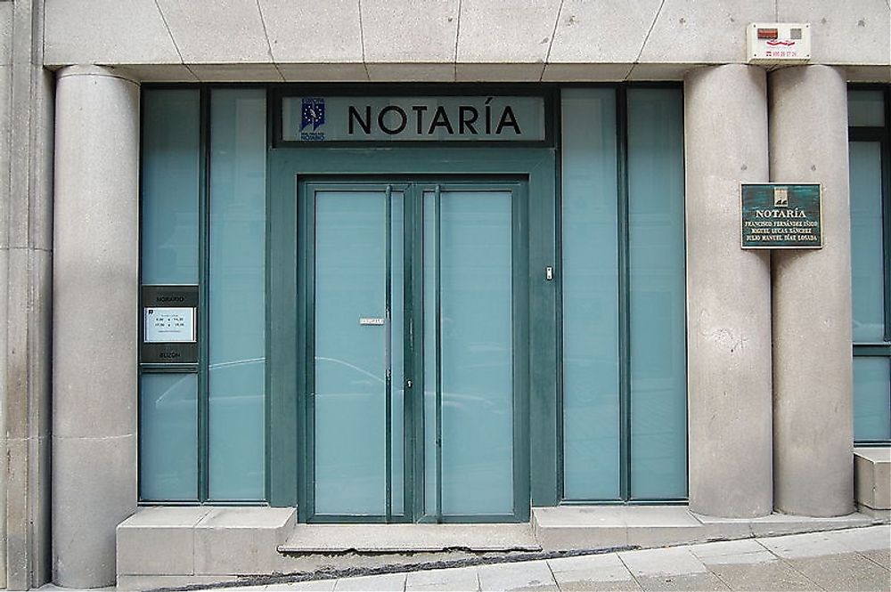 Vigsel inf&ouml;r notarie kan bi verklighet, om justitieministern Alberto Ruiz Gallard&oacute;n f&aring;r som han vill.