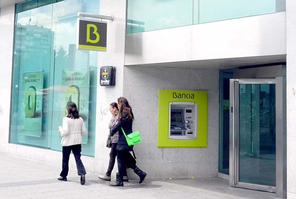 De spanska bankernas utl&aring;ning forts&auml;tter att minska.