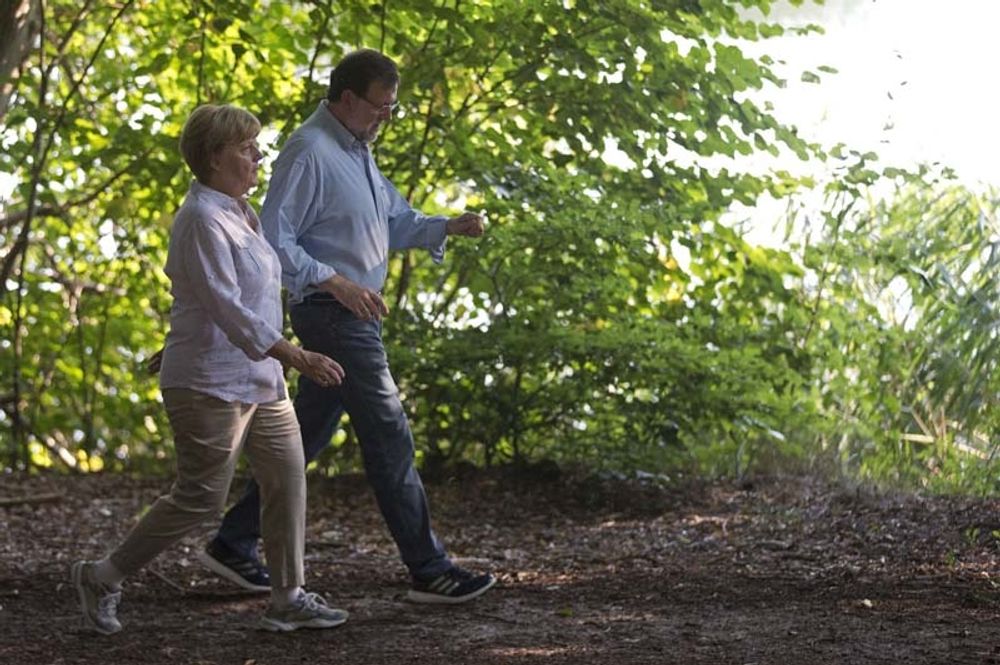 Bara dagar efter sin uppfriskande promenad med Angela Merkel har Rajoy tillr&auml;ttavisats av f&ouml;rbundskanslern i flyktingfr&aring;gan, Foto: La Moncloa Gobierno de Espa&ntilde;a