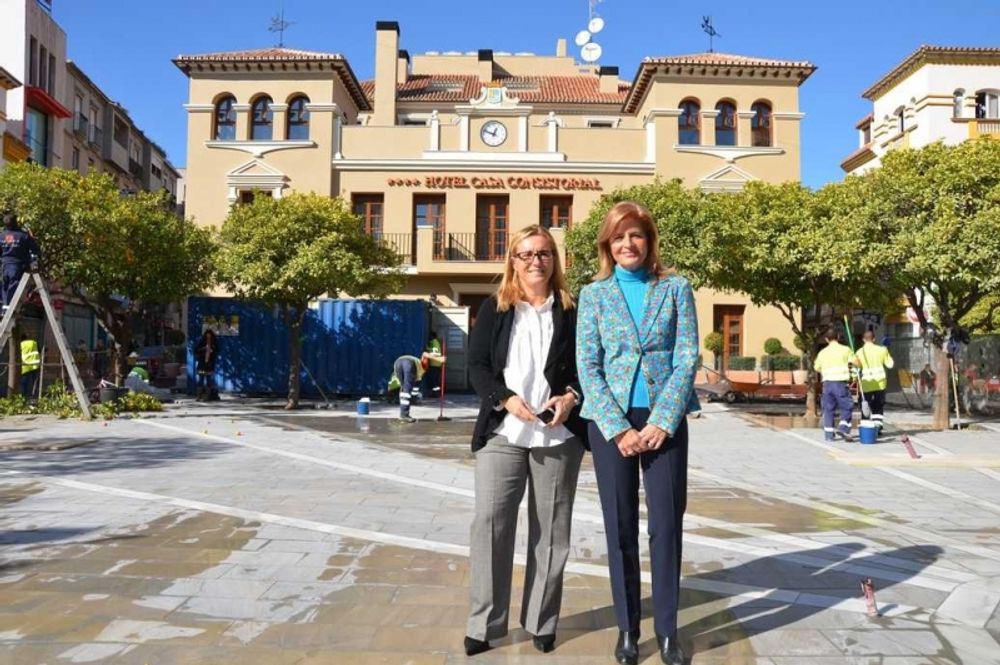 Det gamla r&aring;dhustorget d&ouml;ps om efter de katolska kungarna Ferdinand och Isabel. Foto: Ayto de Fuengirola