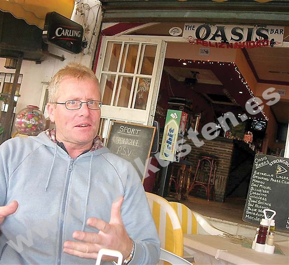 Anders Hansson tog nyligen &ouml;ver Oasis i Torreblanca som nu ska f&ouml;rvandlas fr&aring;n brittisk till skandinavisk bar. &rdquo;En del grejer beh&aring;ller vi, som den engelska frukosten och s&ouml;ndagssteken.&rdquo;