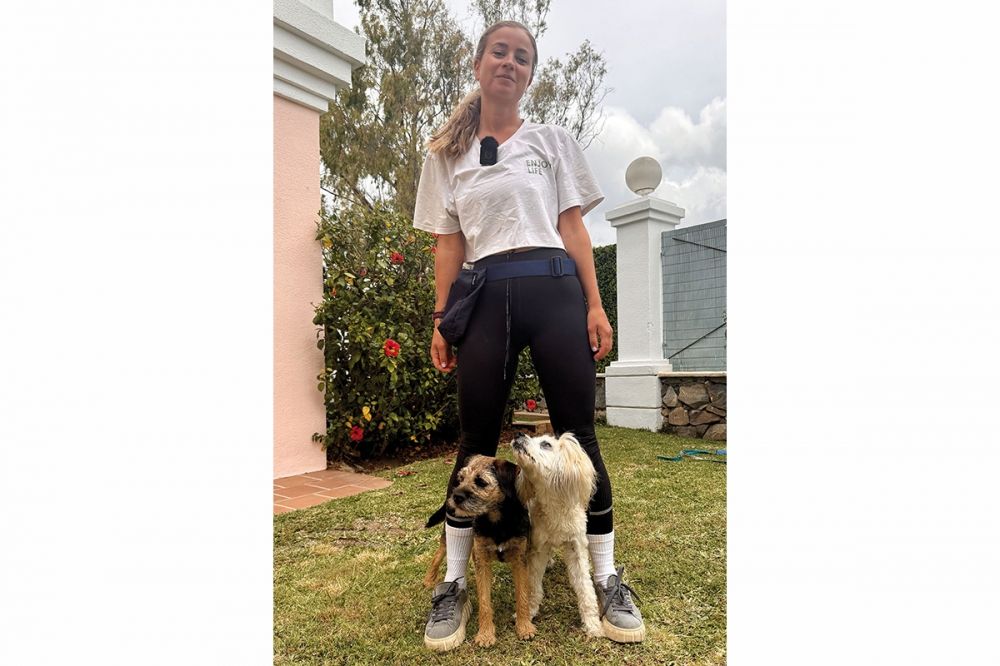 Sedan i h&ouml;stas behandlar Sofia Klemming hundar p&aring; Costa del Sol p&aring; vinterhalv&aring;ret, medan hon forts&auml;tter att hj&auml;lpa kunder i Sverige om sommaren.