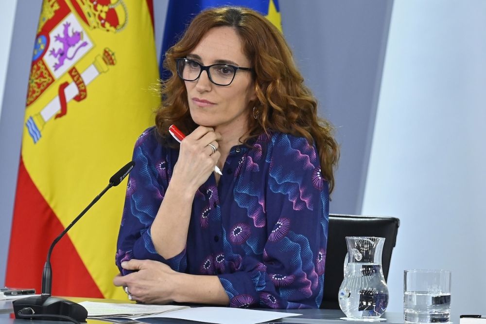 H&auml;lsominister M&oacute;nica Garc&iacute;a har presenterat regeringens dekret som &ouml;ppnar f&ouml;r sjukhusbaserad medicinsk anv&auml;ndning av cannabis med strikta krav p&aring; recept och kontroll.