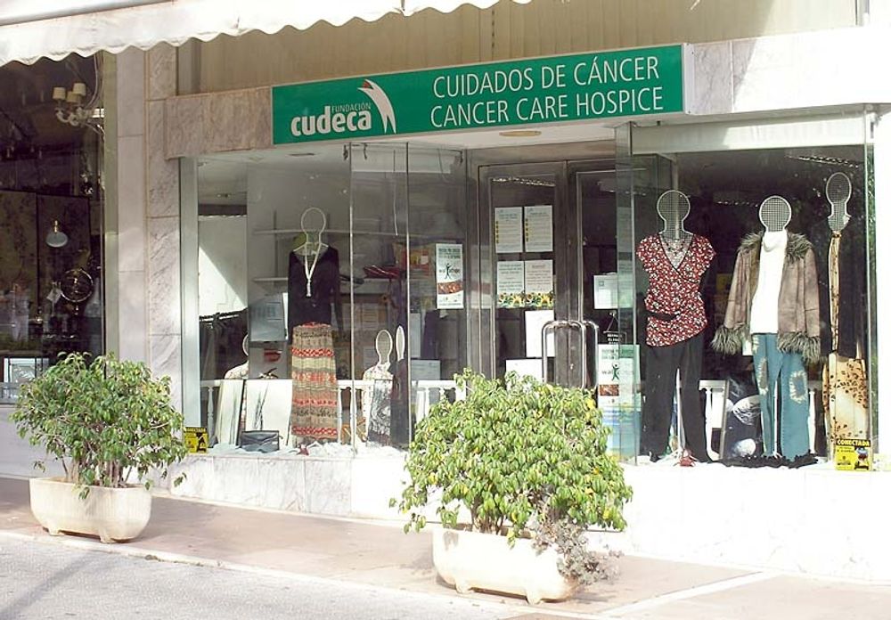 Cudeca har flera secondhand butiker p&aring; Costa del Sol, men hj&auml;lporganisationen dras med stora f&ouml;rluster.