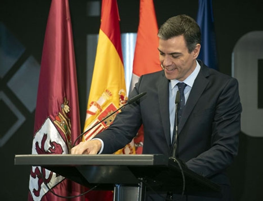 Regeringschefen Pedro S&aacute;nchez kan enligt den senaste statliga opinionsunders&ouml;kningen beh&aring;lla makten.