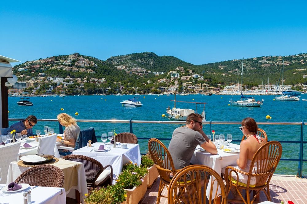 Av de mer &auml;n 1,6 miljoner som vistas p&aring; Mallorca sommartid ber&auml;knas endast cirka 400.000 vara inf&ouml;dda personer.