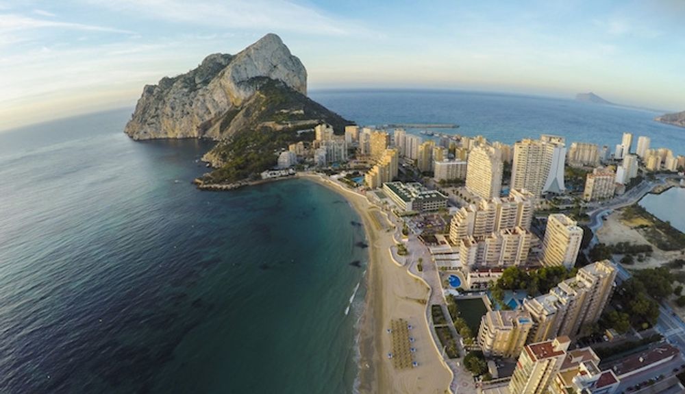 Calpe, med klippan Pe&ntilde;&oacute;n de Ifach. (Arkivbild)