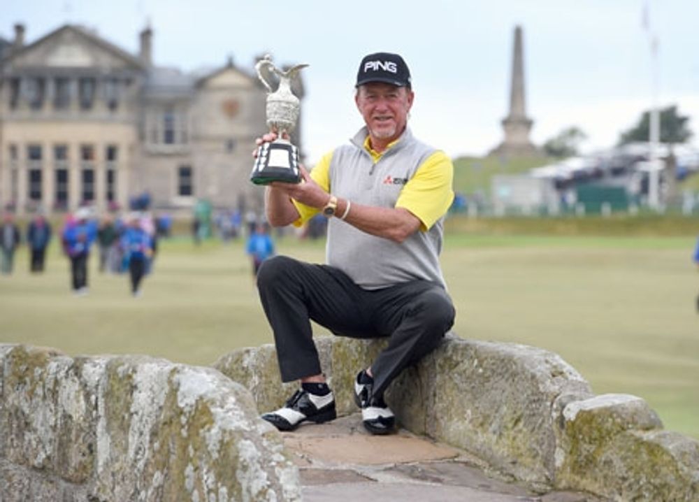 Miguel &Aacute;ngel Jim&eacute;nez p&aring; Saint Andrews med segertrof&eacute;n. Foto: Getty Images