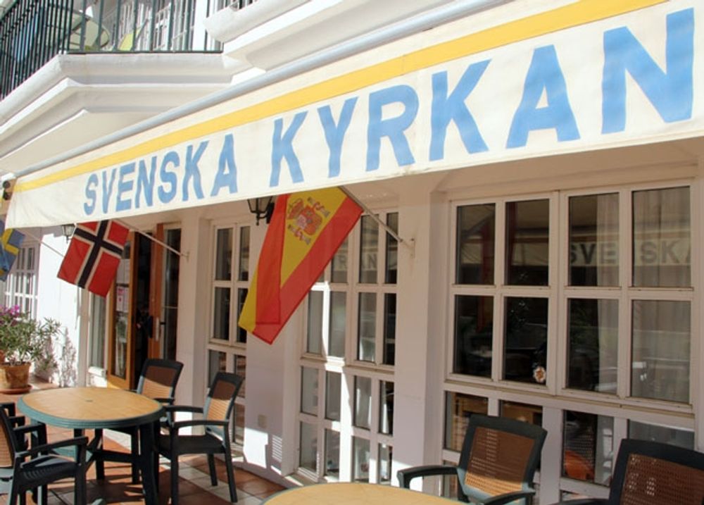 S&aring; snart nye kyrkoherden Peter Hellgren installerat sig v&auml;ntas kyrkan i Edificio Tres Coronas i Fuengirola &ouml;ppna p&aring; nytt.