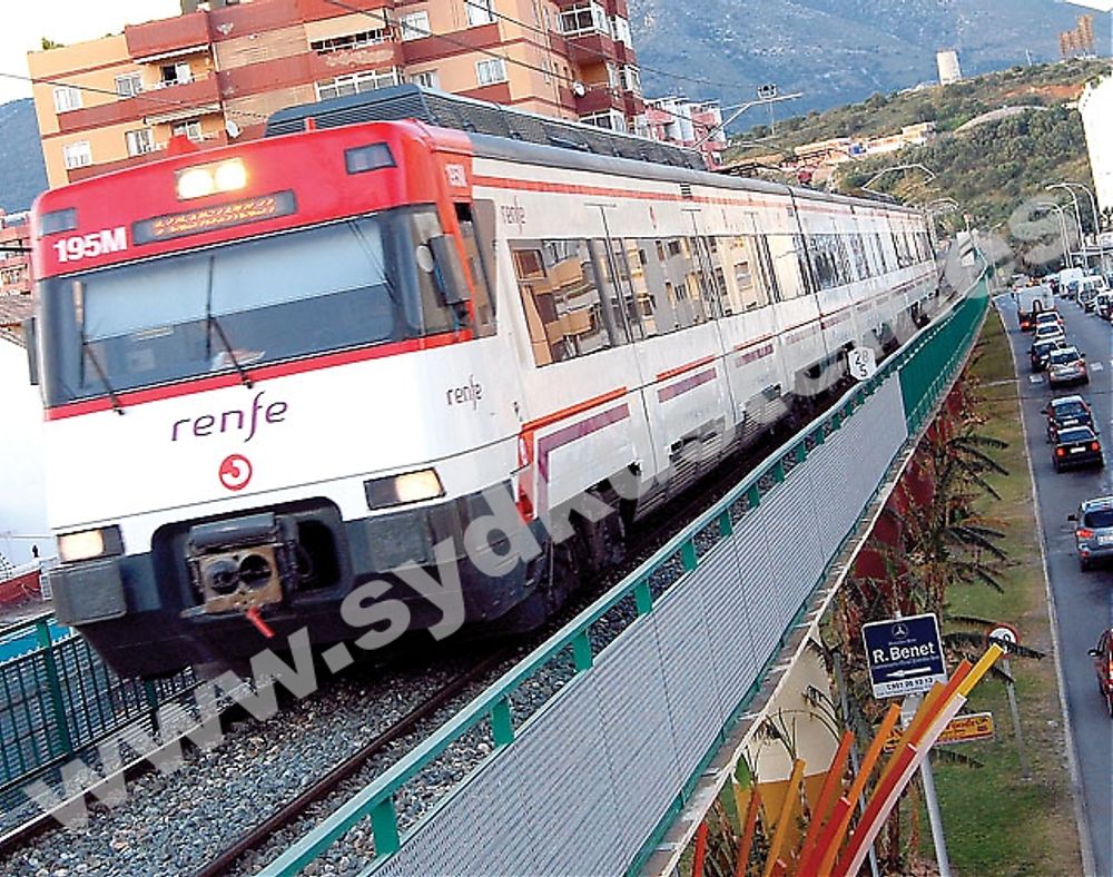 F&ouml;rl&auml;ngningen av lokalt&aring;get p&aring; Costa del Sol ber&auml;knas kosta totalt 3,8 miljarder euro. Mellan Fuengirola och Estepona ska byggas 14 nya stationer och restiden mellan M&aacute;laga och Estepona blir 35 minuter. Finansieringen av projektet &auml;r dock l&aring;ngt ifr&aring;n klar.