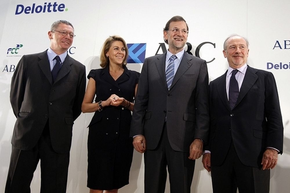Rodrigo Rato (l&auml;ngst till h&ouml;ger) med bland annat nuvarande regeringschefen Mariano Rajoy.