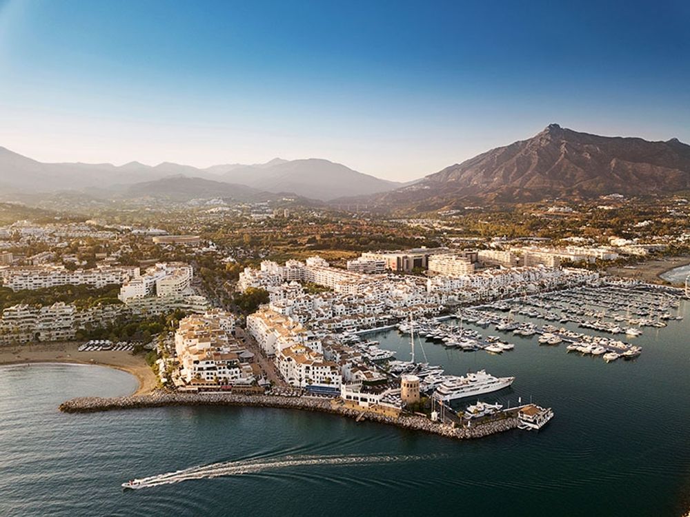 Lyxhamnen Puerto Ban&uacute;s och Nueva Andaluc&iacute;a, d&auml;r fyra olika skottlossningar intr&auml;ffat p&aring; drygt en m&aring;nad.