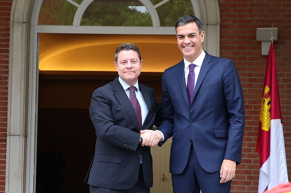 &Auml;ven den socialistiske regionpresidenten i Castilla-La Mancha, Emiliano Garc&iacute;a-Page (till v&auml;nster), &auml;r mycket kritisk till regeringens amnestilag.