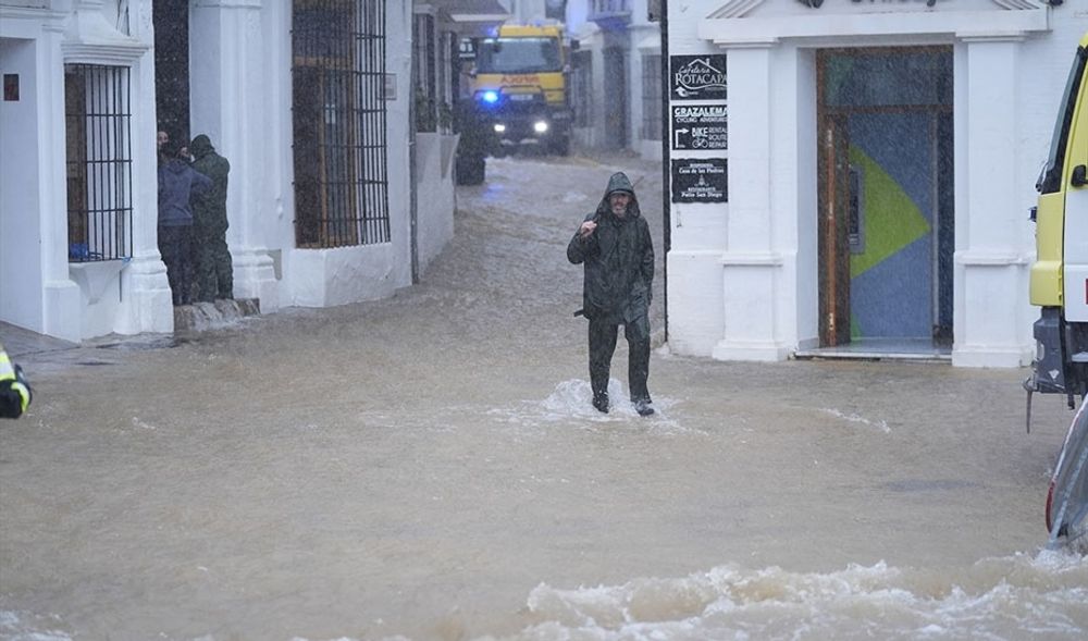 Inv&aring;narna i Grazalema har inhysts i en sportanl&auml;ggning och hos lokala familjer i Ronda och v&auml;ntas inte kunna &aring;terv&auml;nda till sina hem f&ouml;rr&auml;n tidigast om en vecka. Foto: @E112Andalucia