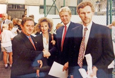Foto taget av en nyb&ouml;rjarreporter h&ouml;sten 1994, i samband med Svenska Skolans 25-&aring;rsjubileum.
