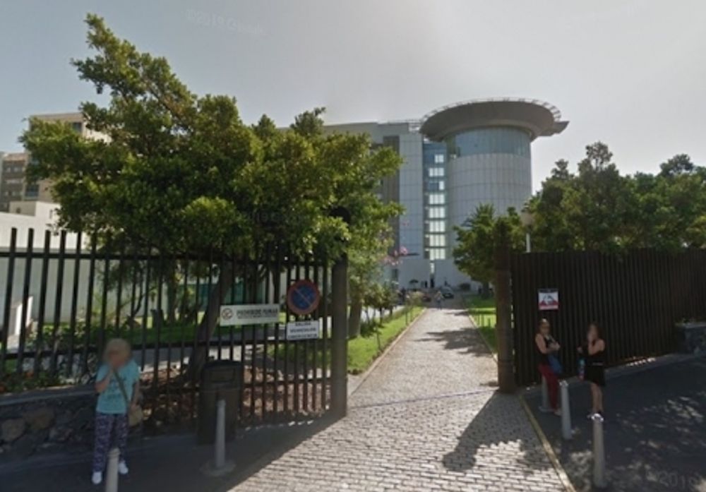 I dagsl&auml;get v&aring;rdas 105 personer p&aring; intensiven p&aring; kanariska sjukhus f&ouml;r Covid-19, tre av dem gravida kvinnor. Foto: Google Maps