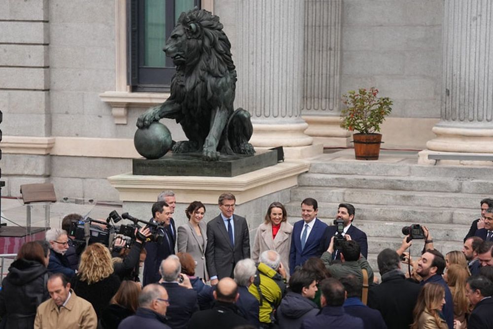 Partido Popular vill att f&ouml;rfattningsdomstolen ska stoppa regeringens kontroversiella lagreform innan den ens antagits. Foto: PP