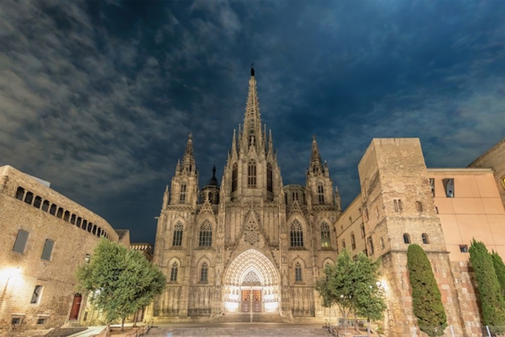 Sammanlagt 161 kommuner i Katalonien, fr&auml;mst Barcelona med omnejd, underg&aring;r nu ocks&aring; nattligt uteg&aring;ngsf&ouml;rbud mellan 01.00 och 06.00.