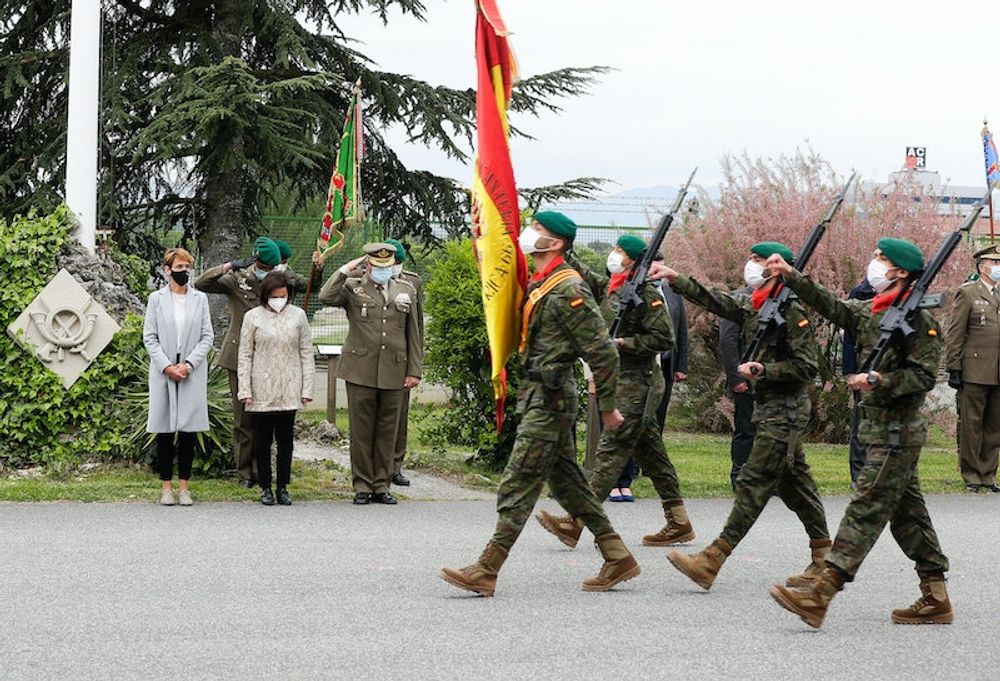 F&ouml;rsvarsministern Margarita Robles n&auml;rvarade vid ceremonin 3 maj till minne av den milit&auml;r som avlidit efter en stroke. Foto: Ricardo P&eacute;rez Iruela/MDE