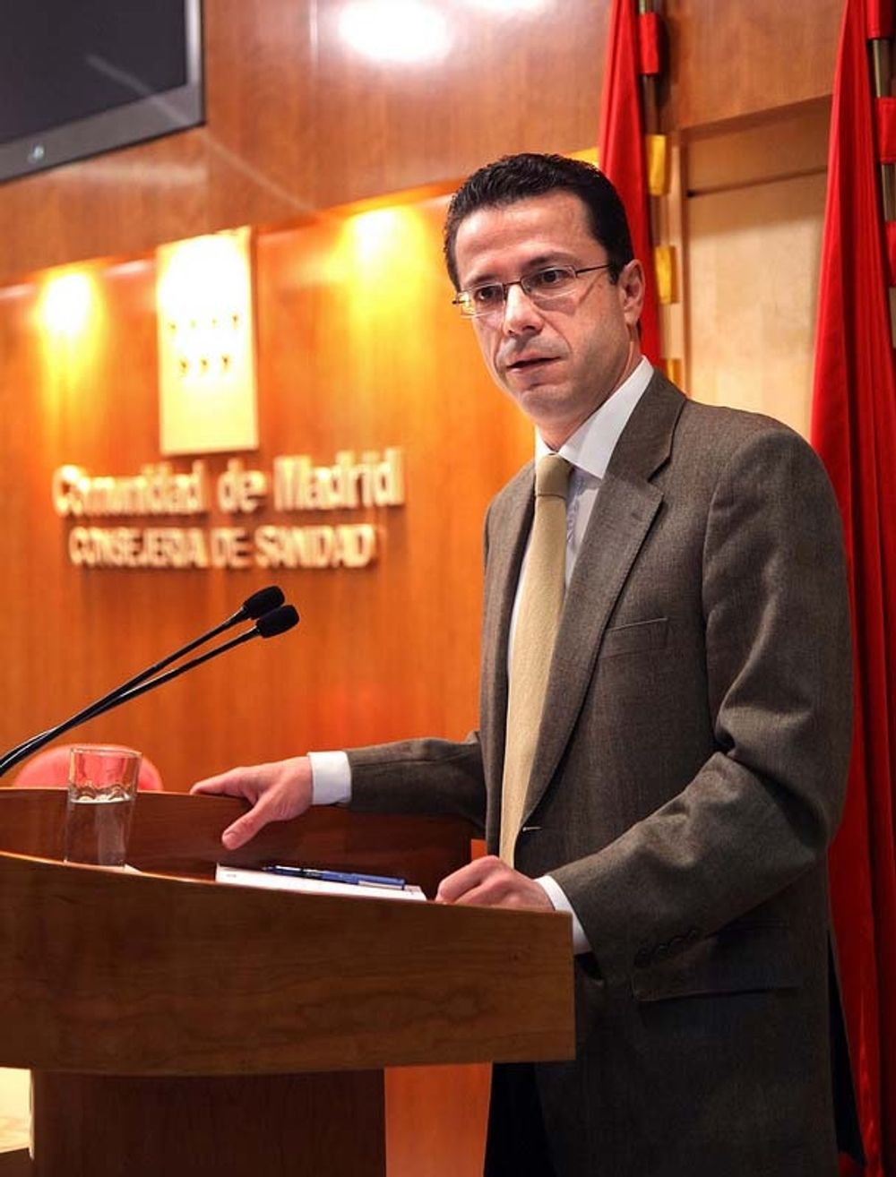 Den misslyckade smygprivatiseringen av offentligv&aring;rden i Madridregionen har kostat h&auml;lsov&aring;rdsr&aring;det Javier Fern&aacute;ndez Lasquetty posten. Foto: Comunidad de Madrid