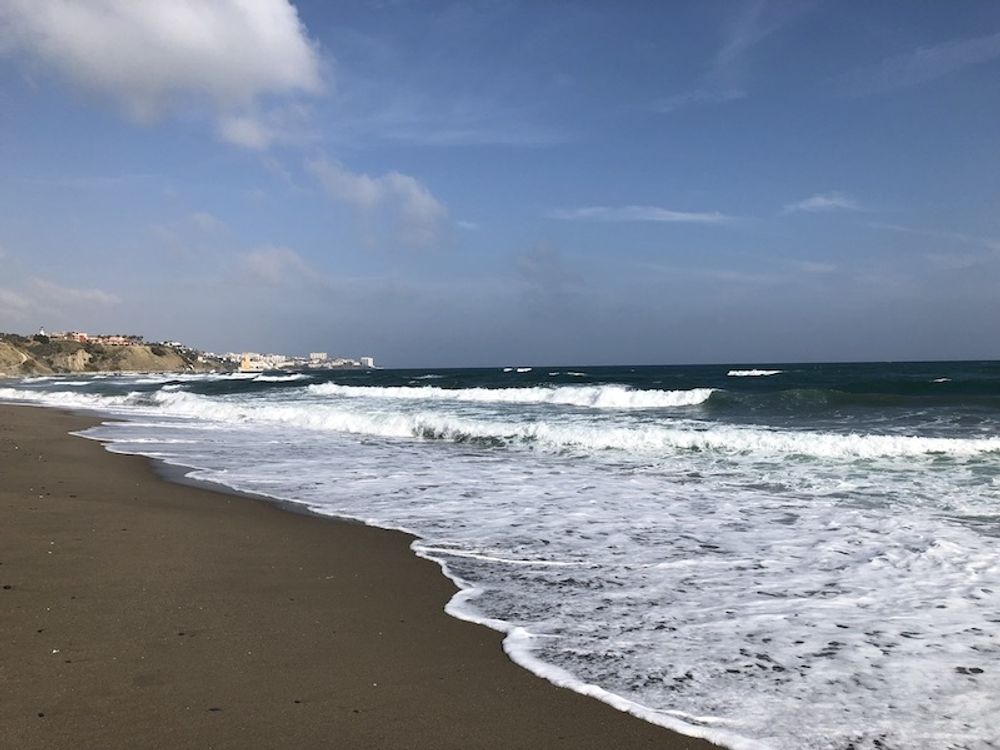 Det kan bli dyrt att bada i Fuengirola om den r&ouml;da flaggan &auml;r hissad.