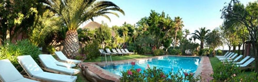 Hotellet 100% Fun Tarifa ligger vid stranden Fuentevaqueros. Foto: 100% Fun