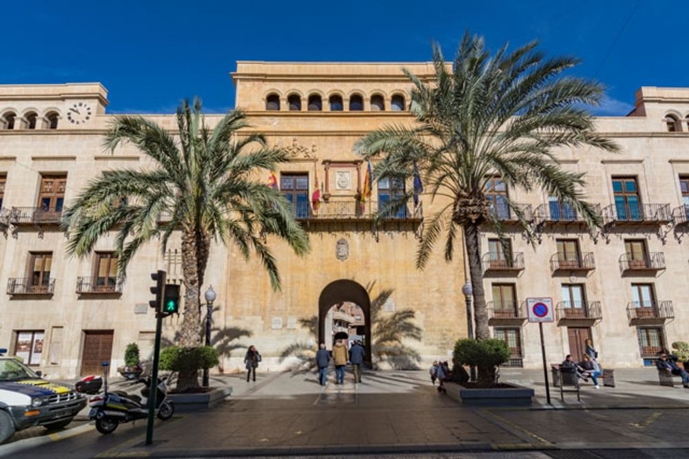 Det r&aring;der tre dagars officiell sorg i Elche, efter d&aring;det.