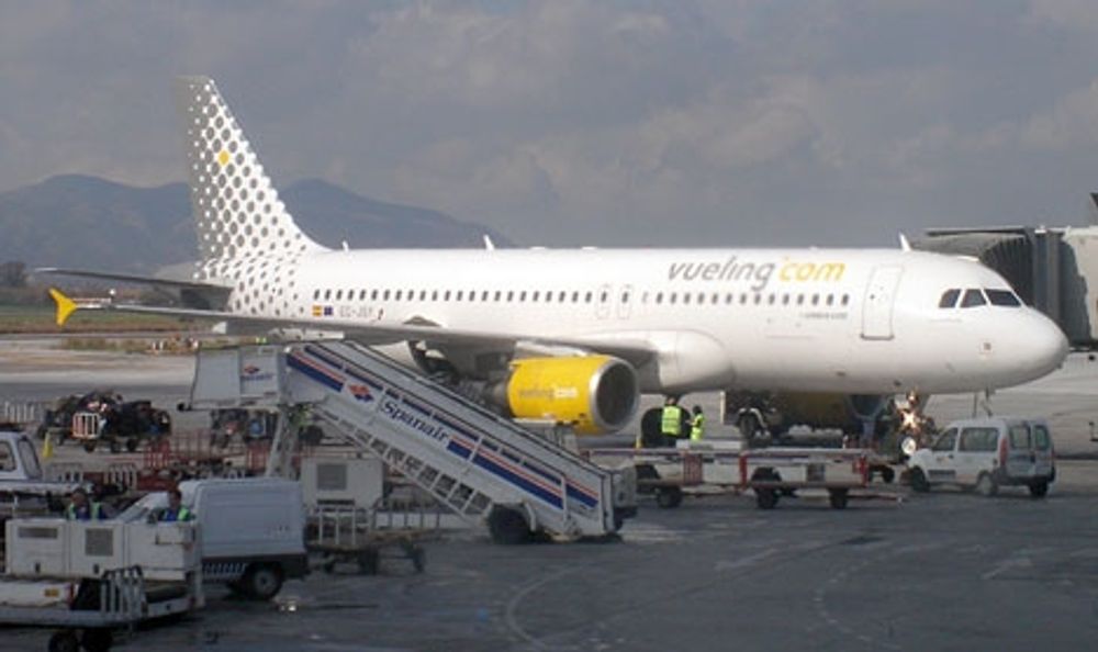De tv&aring; f&ouml;rsta strejkdagarna p&aring; Vueling st&auml;lls n&auml;ra 250 flyg in.