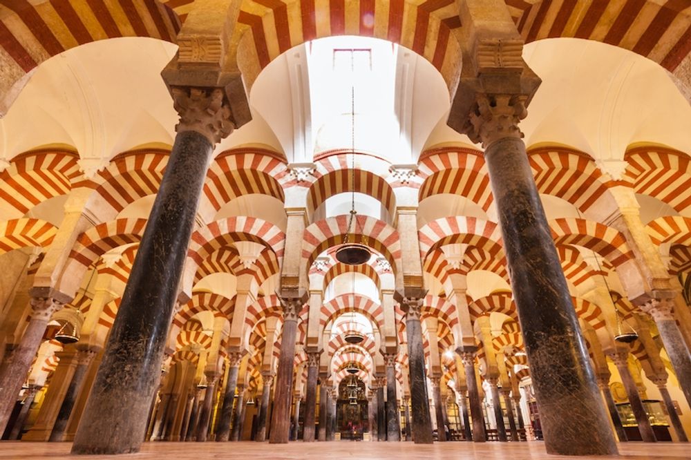 En ny rapport &ouml;ver kyrkans fastigheter riskerar att leda till en m&auml;ngd r&auml;ttsliga processer i hela landet. P&aring; bilden syns La Mezquita i C&oacute;rdoba.