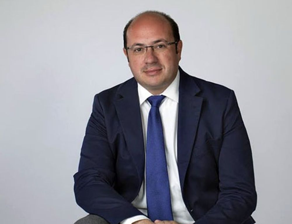 Foto: Pedro Antonio S&aacute;nchez riskerar &aring;tal. Foto: Iscariote73/Wikimedia Commons