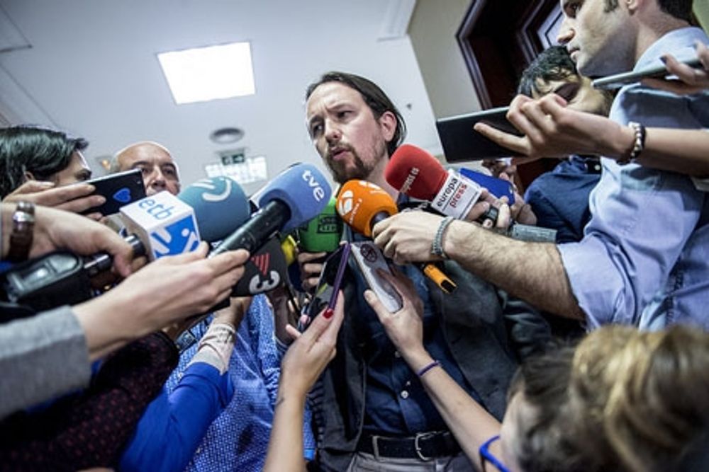 Ledaren f&ouml;r Podemos Pablo Iglesias har &auml;n en g&aring;ng lyckats rikta all uppm&auml;rksamhet mot sig. Foto: Podemos