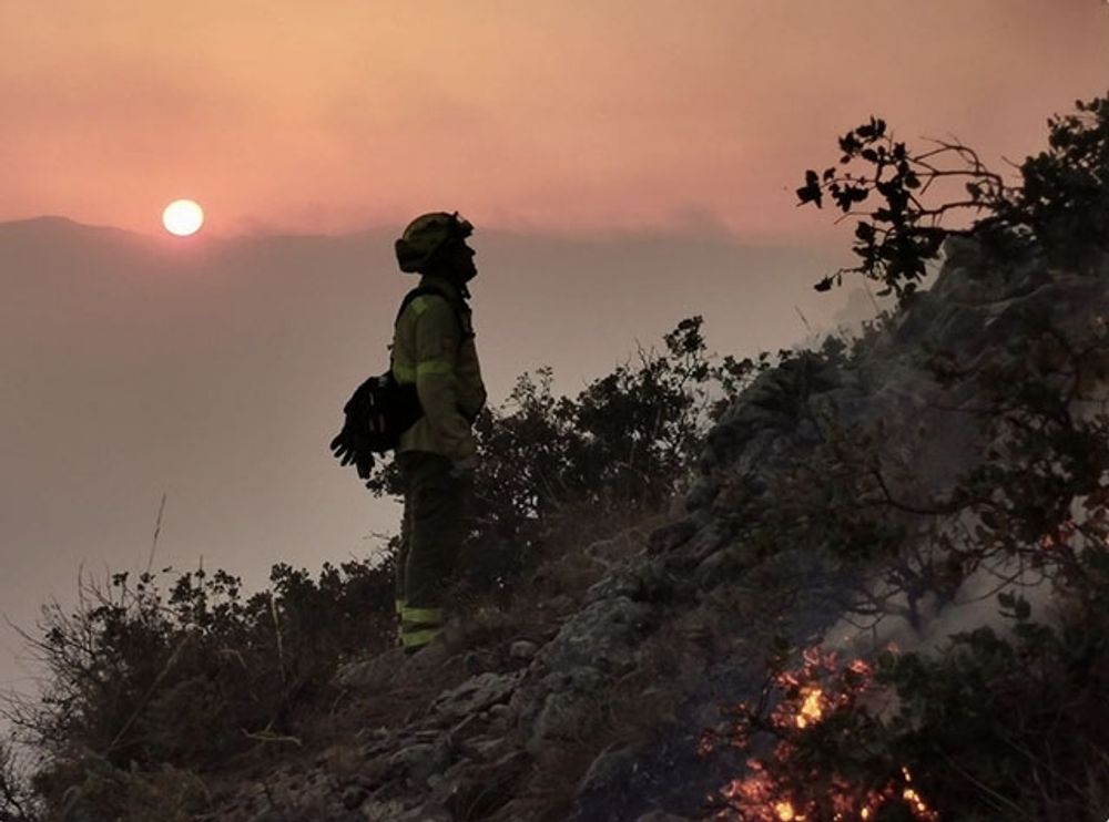Brandbek&auml;mparna har haft en tuff sommar i Spanien och den &auml;r fortfarande inte &ouml;ver. Foto: Infoca