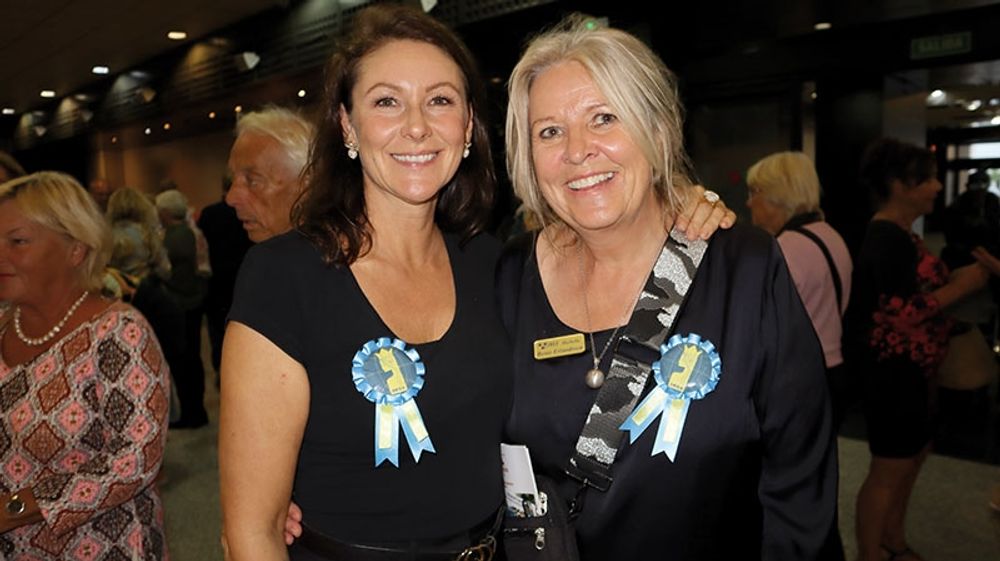 SWEA Marbellas ordf&ouml;rande Elins Sundstr&ouml;m med Bente Erlandsson.