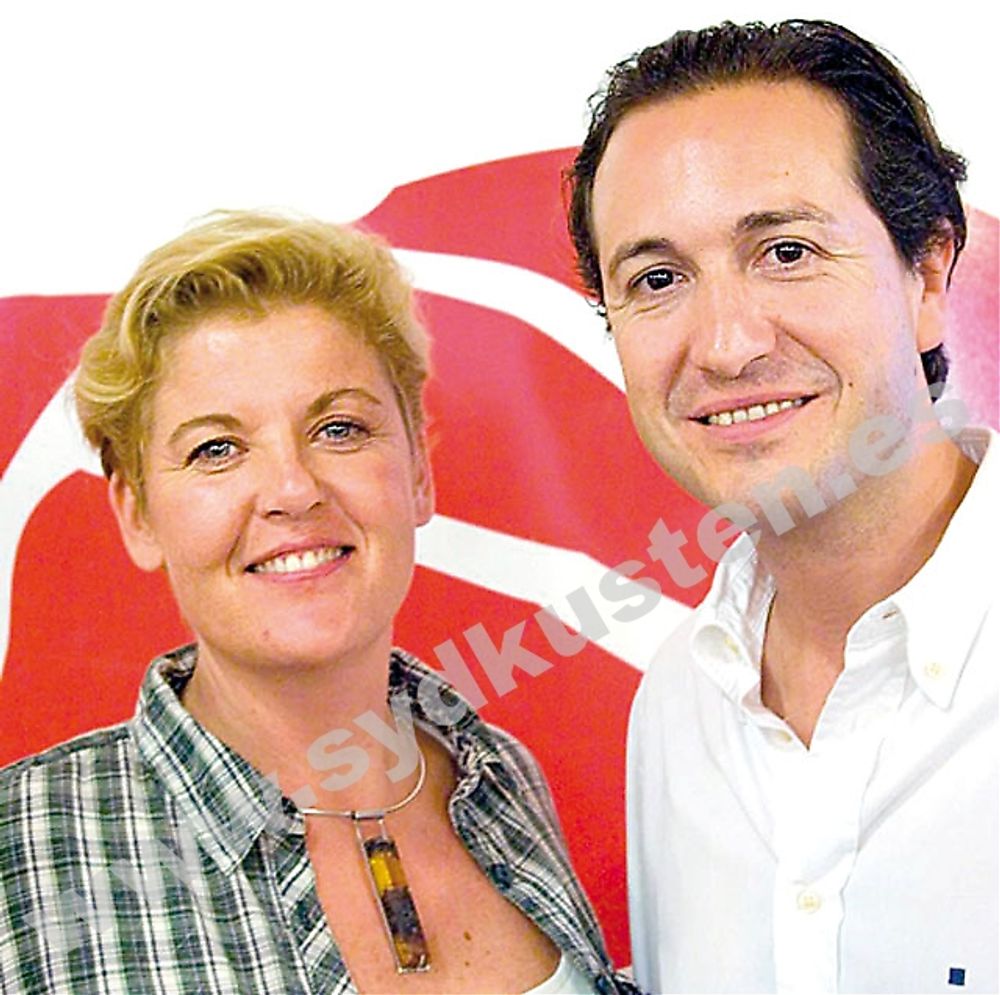 PSOE:s borgm&auml;starkandidat i Fuengirola Javier Garc&iacute;a Le&oacute;n har valt svenska Johanna Forssell som nummer tv&aring; p&aring; partiets lista till kommunvalet. Foto: PSOE