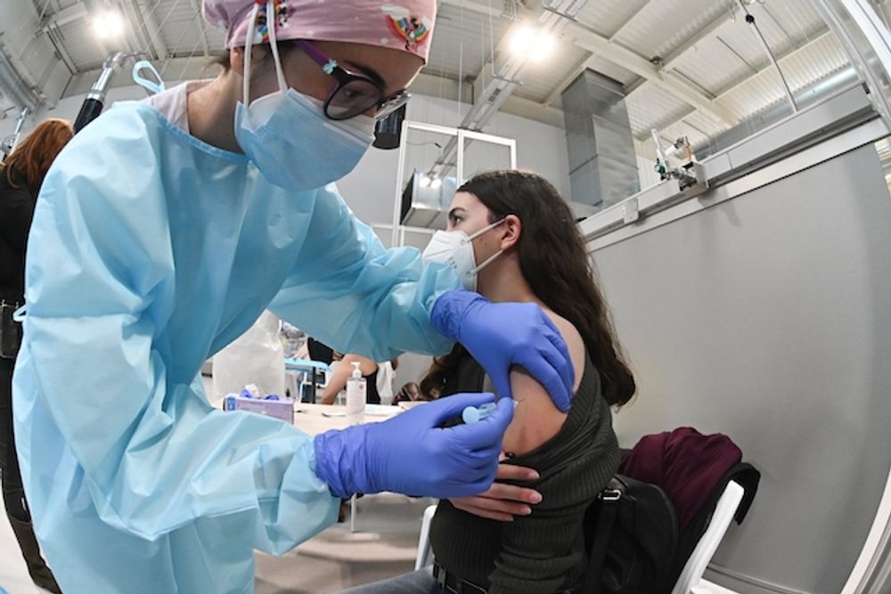 Spanien har n&aring;tt m&aring;let att vaccinera 70 procent av befolkningen och siktar nu p&aring; att n&aring; minst 90 procent.