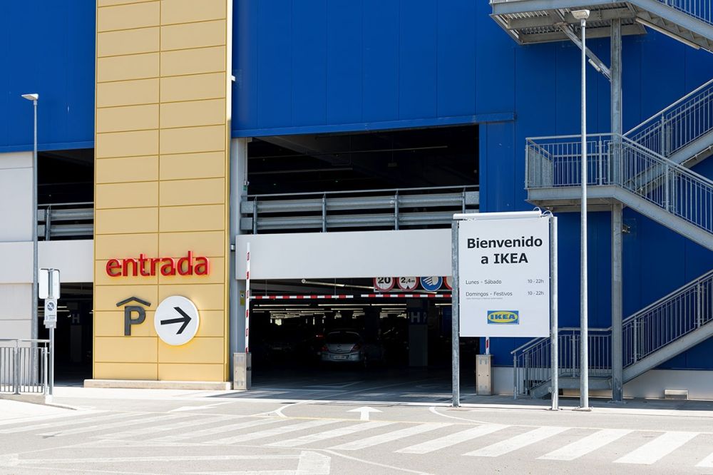 Ikea st&auml;rker sin position i Spanien med v&auml;xande e-handel, priss&auml;nkningar och nya digitala satsningar trots global ekonomisk os&auml;kerhet.