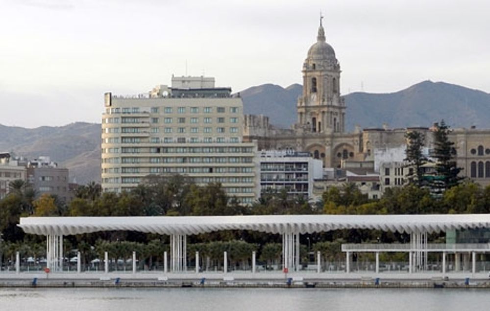 Terralvindar v&auml;ntas pressa upp temperaturen i M&aacute;laga idag till 32 grader.
