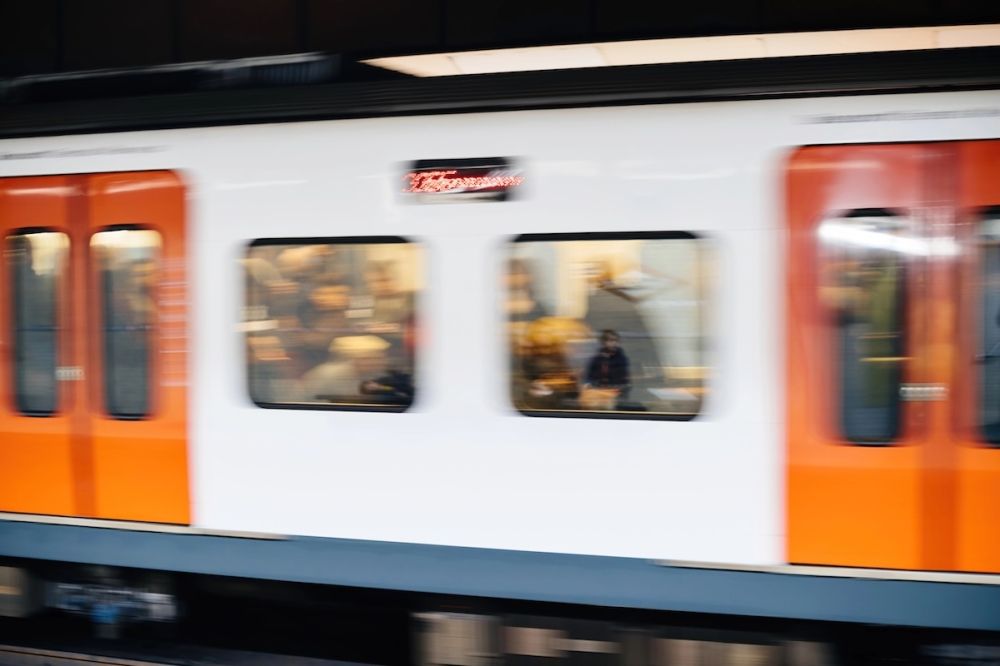Det nya stoppet beror p&aring; ett fel i kontrollcentret och p&aring;verkar inte h&ouml;ghastighetst&aring;gen.