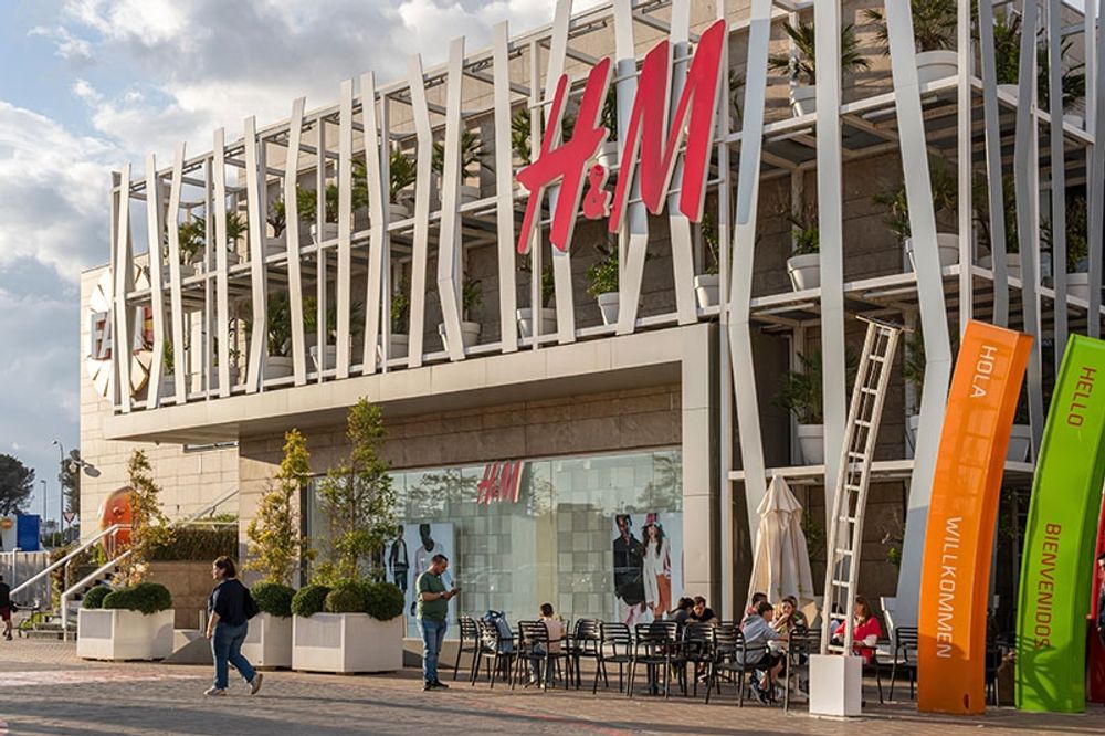 Varslet kommer bara m&aring;nader efter att en omfattande strejk tvingat H&M acceptera b&auml;ttre villkor f&ouml;r sina anst&auml;llda.