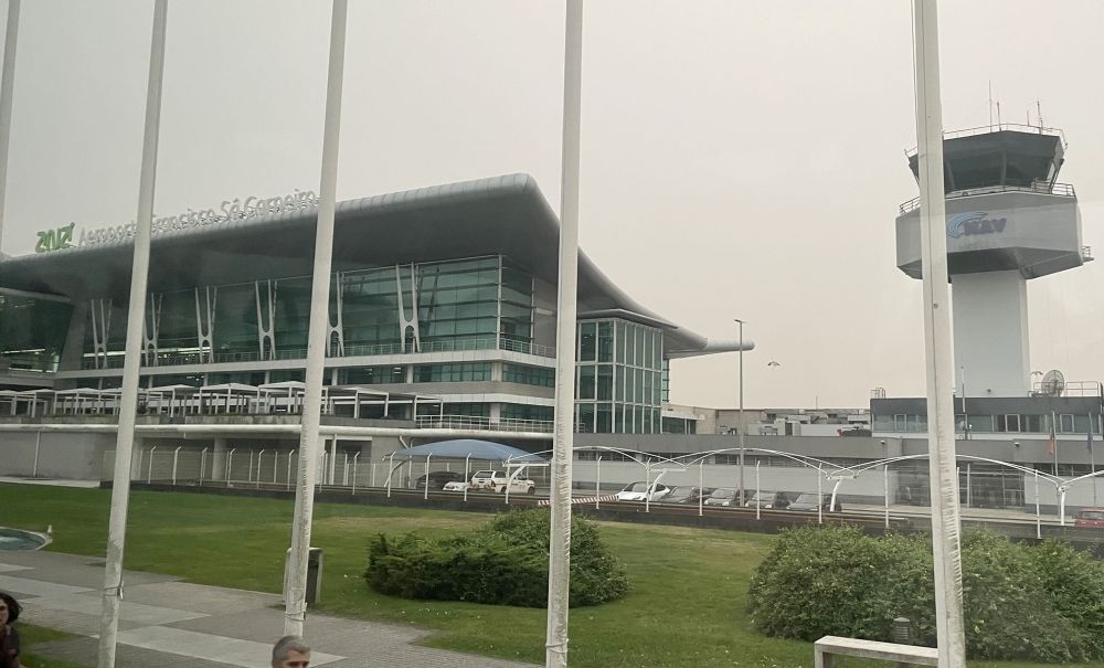 Flygplanet hade lyft fr&aring;n Porto, i Portugal.