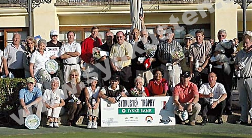Det blev en tidig julafton f&ouml;r de m&aring;nga pristagarna p&aring; den tredje t&auml;vlingen i Jyske Bank/Sydkusten Trophy, 8 december p&aring; Los Naranjos Golf.