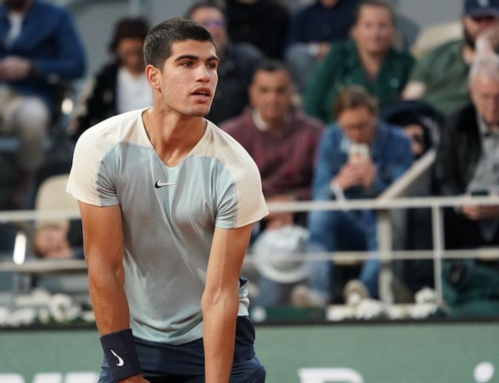 Carlos Alcaraz &auml;r ny v&auml;rldsetta, efter att ha s&auml;krat sin f&ouml;rsta Grand Slam-titel i US Open.