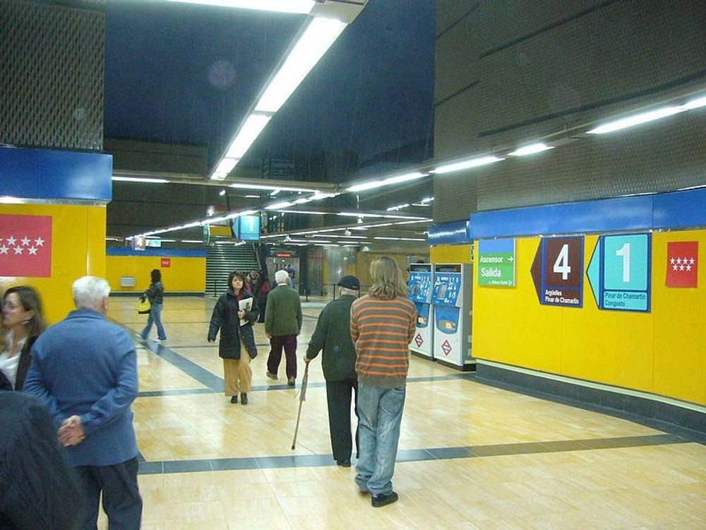 Ett internt direktiv uppmanade till s&auml;rskild kontroll i tunnelbanan i Madrid av b&ouml;gar, musiker och luffare.