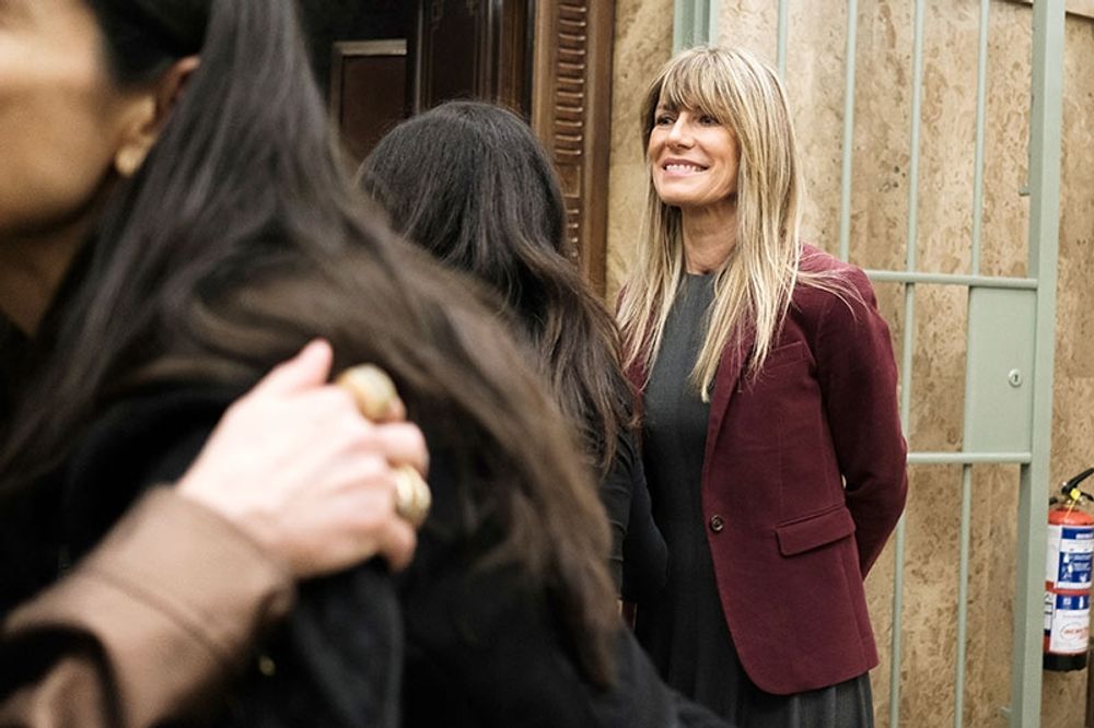 I takt med att de inledande brottsmisstankarna mot Bego&ntilde;a G&oacute;mez inte kunnat styrkas har utredningen mot henne successivt breddats.