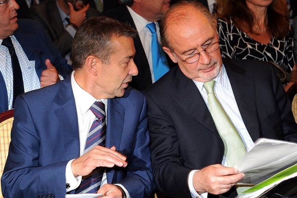 Rodrigo Rato (t.h) har i &aring;rtionden framst&auml;llts som en finansguru. Foto: Presidencia Gobcan
