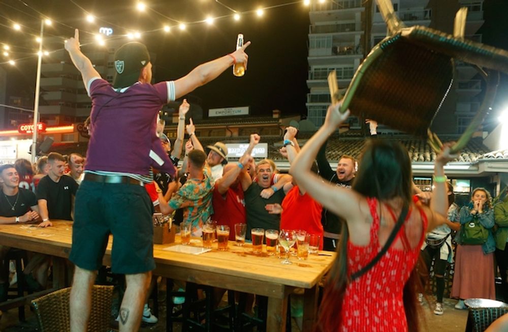 Det registreras regelbundet allvarliga olyckor i Magaluf, ofta kopplade till alkohol och droger. (Arkivbild)
